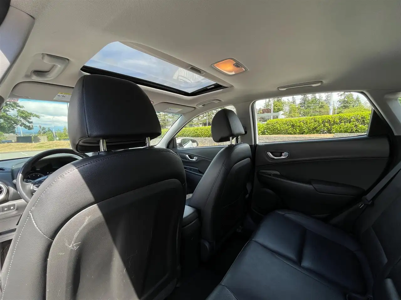 Hyundai KONA снимка Hyundai KONA