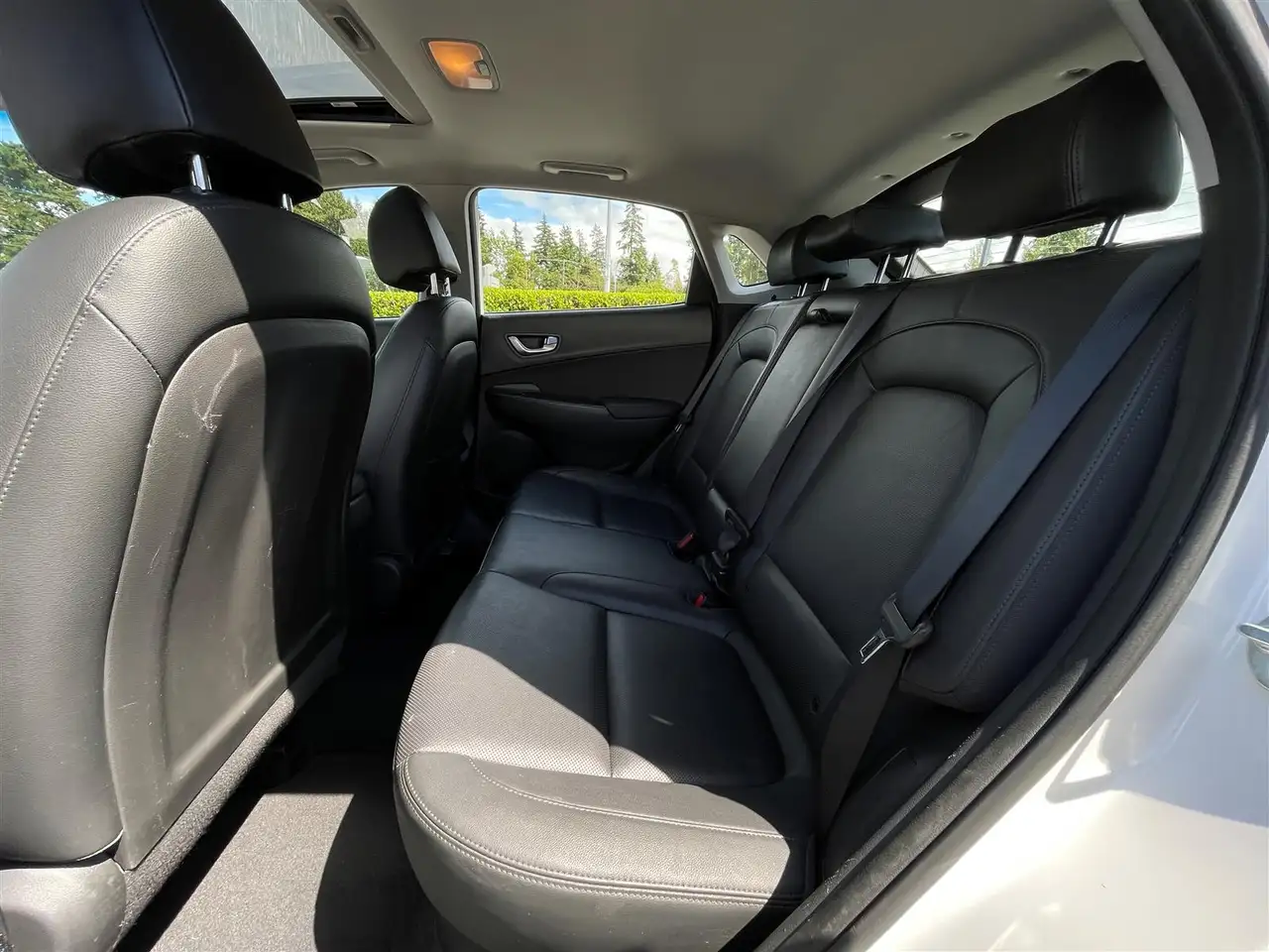 Hyundai KONA снимка Hyundai KONA