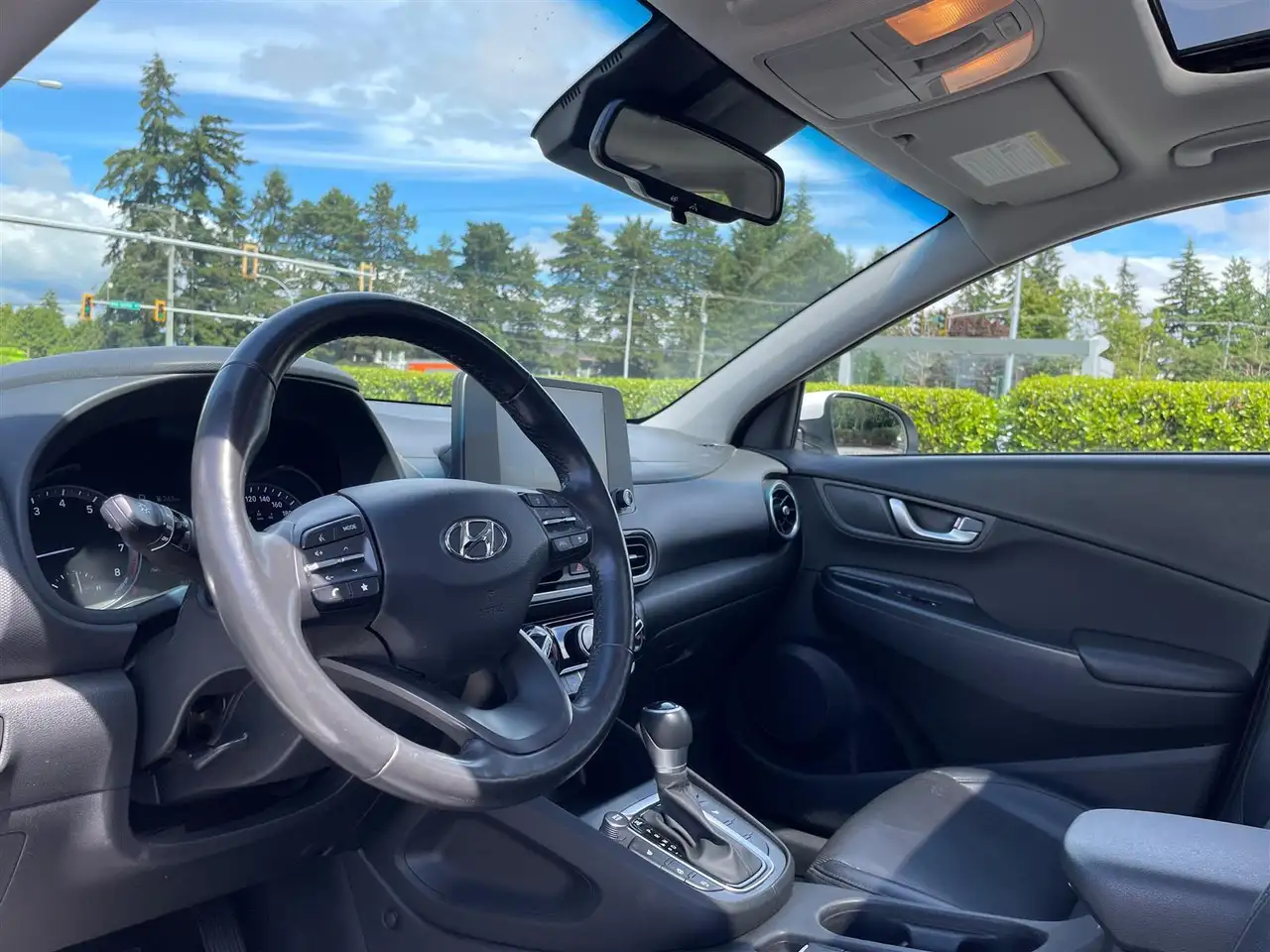 Hyundai KONA снимка Hyundai KONA