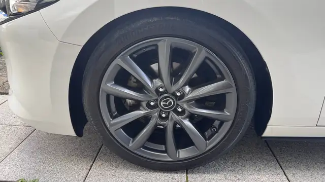 Mazda Basis view 13