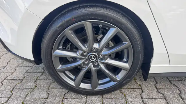Mazda Basis view 11