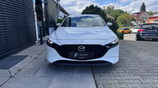 Mazda Basis view 2