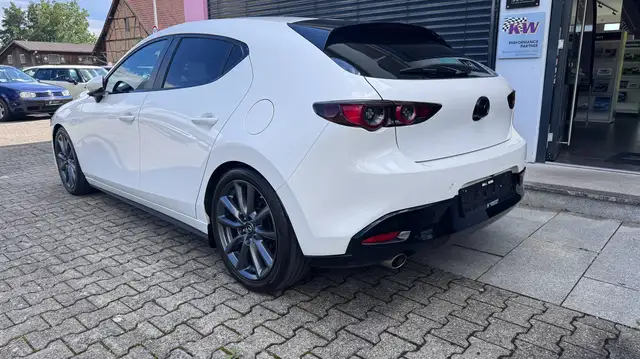 Mazda Basis view 5