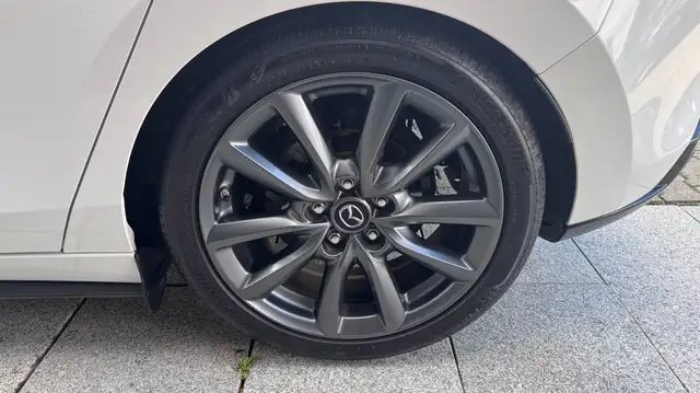 Mazda Basis view 12