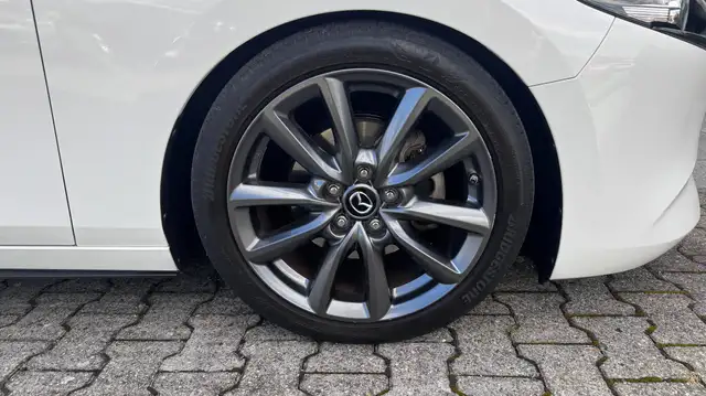 Mazda Basis view 10