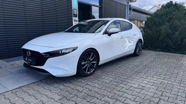 Mazda Basis view 3