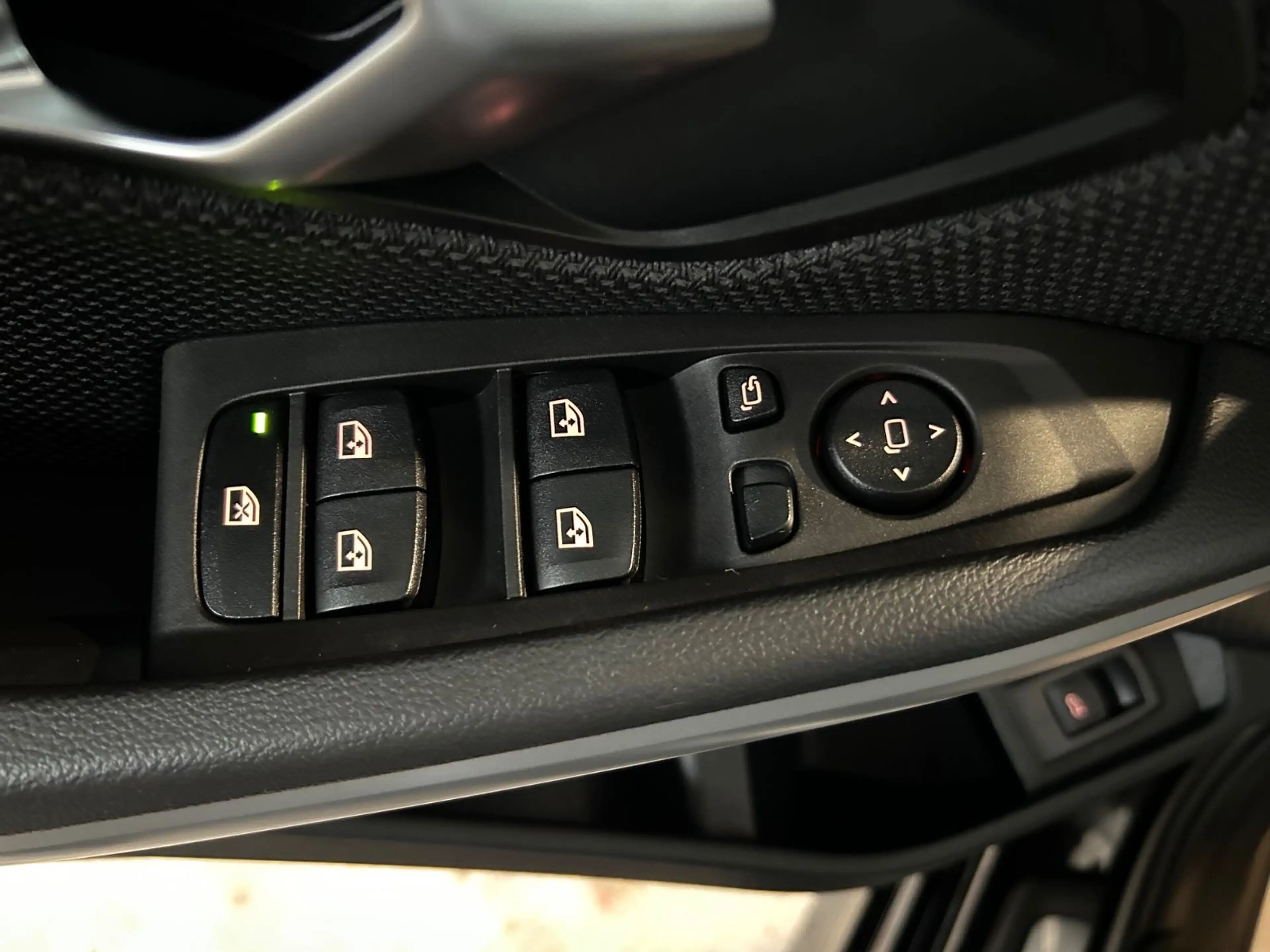 BMW 318 d Touring*Automatik*Navi*LED*Digitales Kombi — photo 14