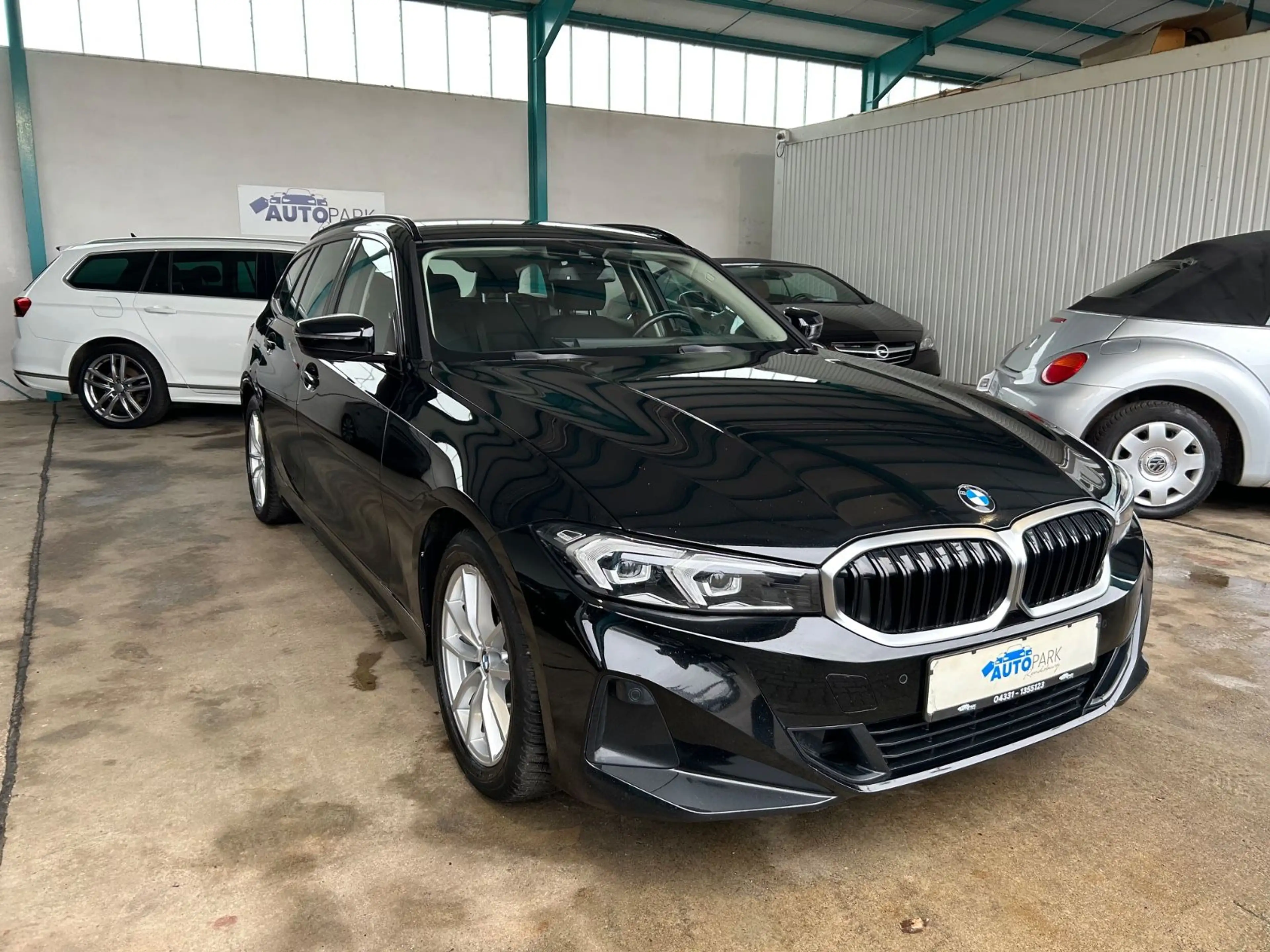 BMW 318 d Touring*Automatik*Navi*LED*Digitales Kombi — photo 3
