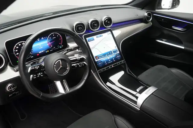Mercedes-Benz 220 view 12