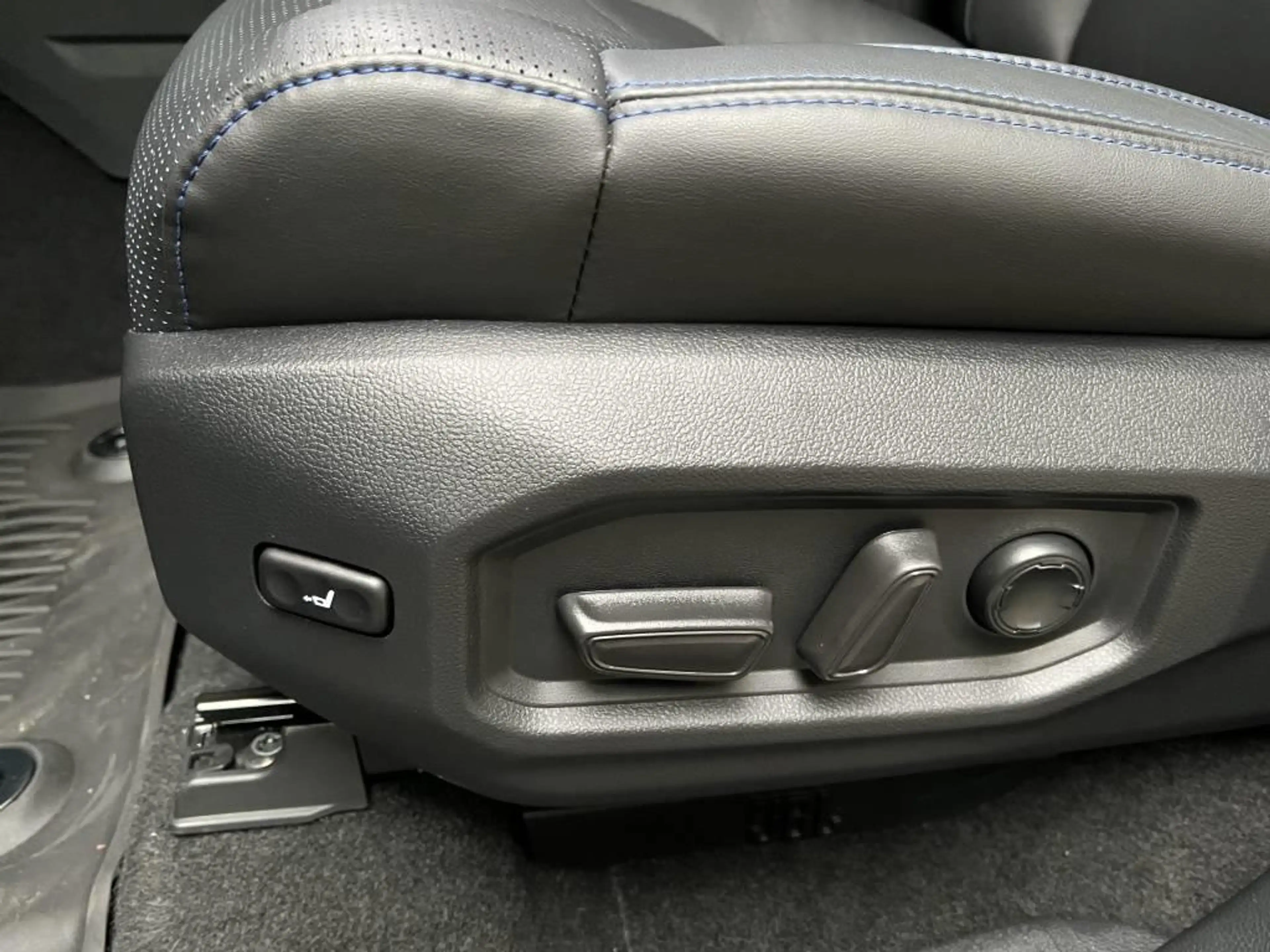 Toyota Tundra 3.5 V6 Automaat 10-Traps Platinum Crew Max Full op — photo 11