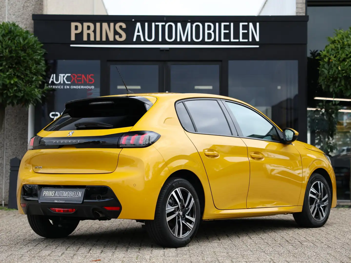 Peugeot 208 1.2 101PK Allure|Pano|Carplay|360|Adapt.cr. - 2