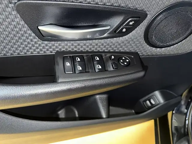 BMW 2 Series view 15