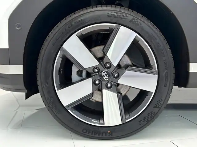 Hyundai Santa FE view 10