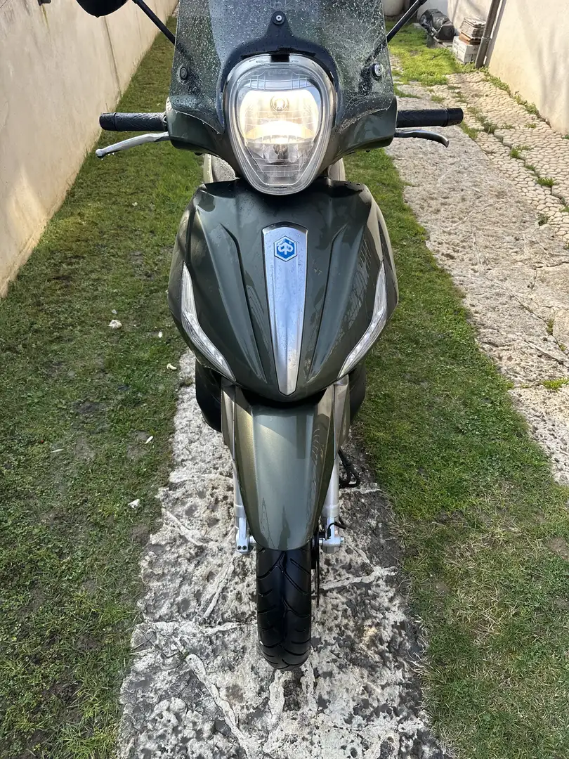 Piaggio Beverly 350 Sport Touring - 2