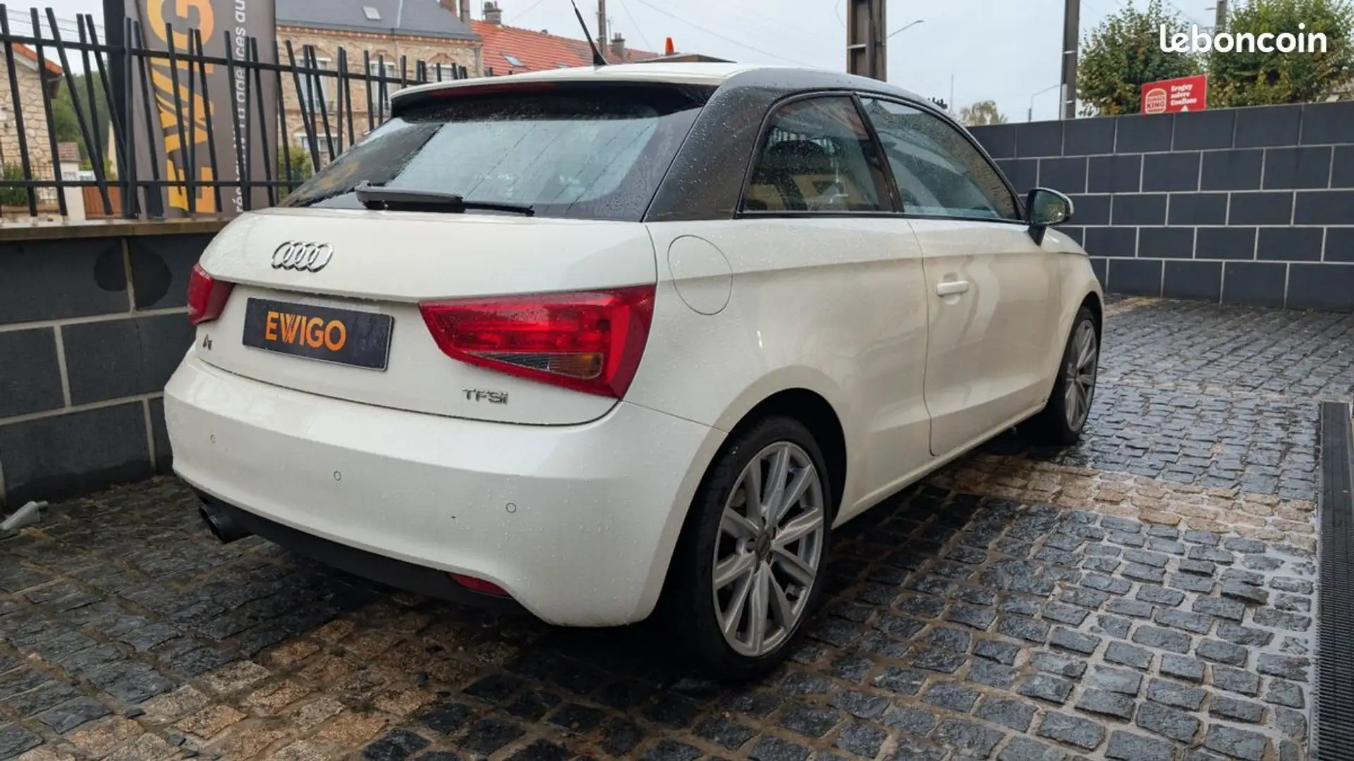 Audi A1 1.4 tfsi 122cv ambition luxe Wit - 2