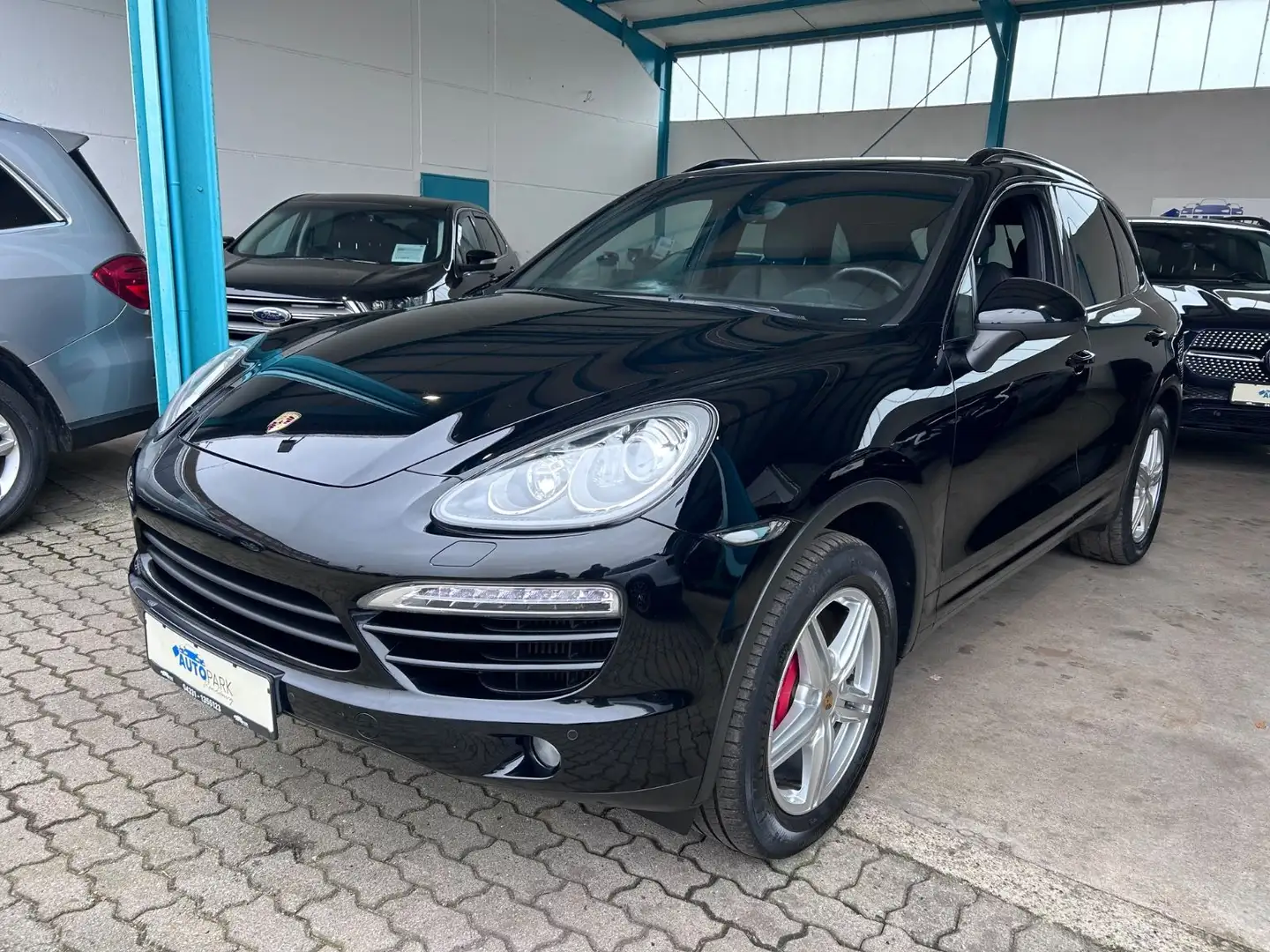Porsche Cayenne 3.0 Diesel*Panorama*Navi*Kamera* Schwarz - 1