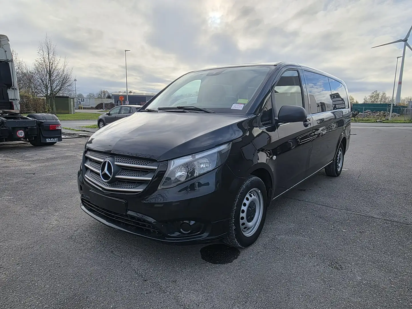 Mercedes-Benz Vito 114 (Stock ID 76403) Negru - 1