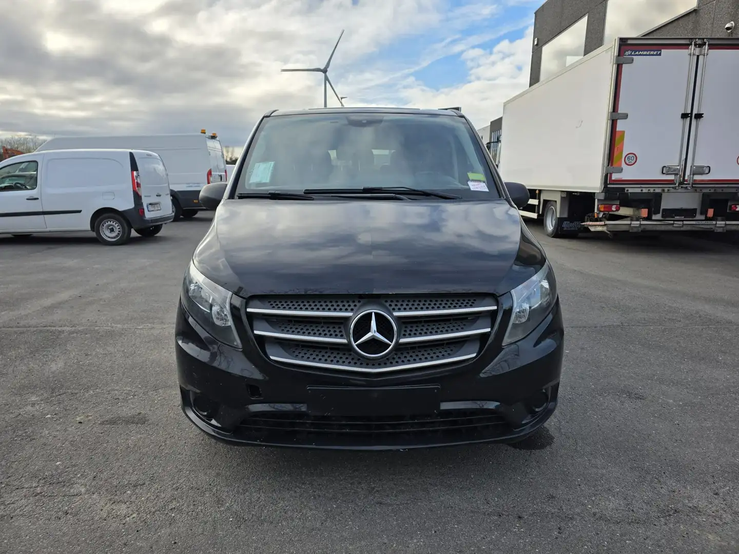 Mercedes-Benz Vito 114 (Stock ID 76403) Negru - 2