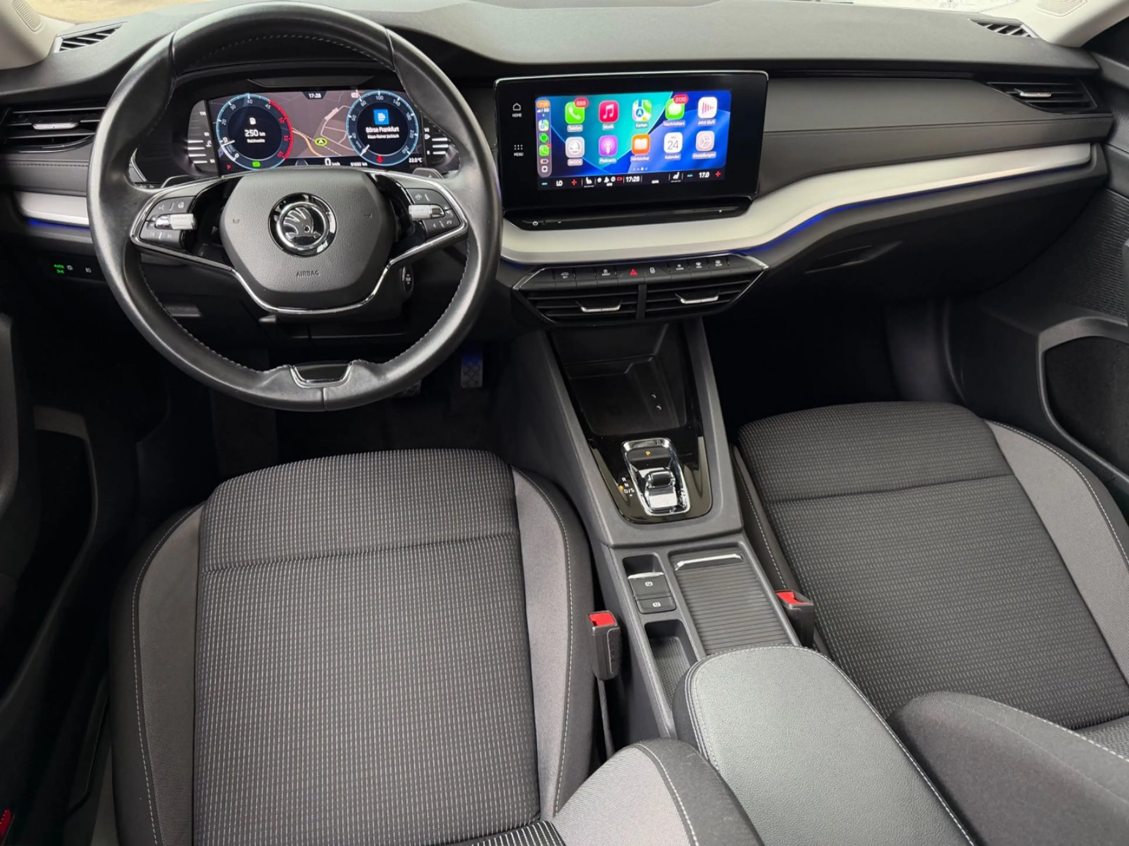Skoda Octavia Combi Ambition*AUTOMATIK*AMBIENTE*AHK* — photo 6