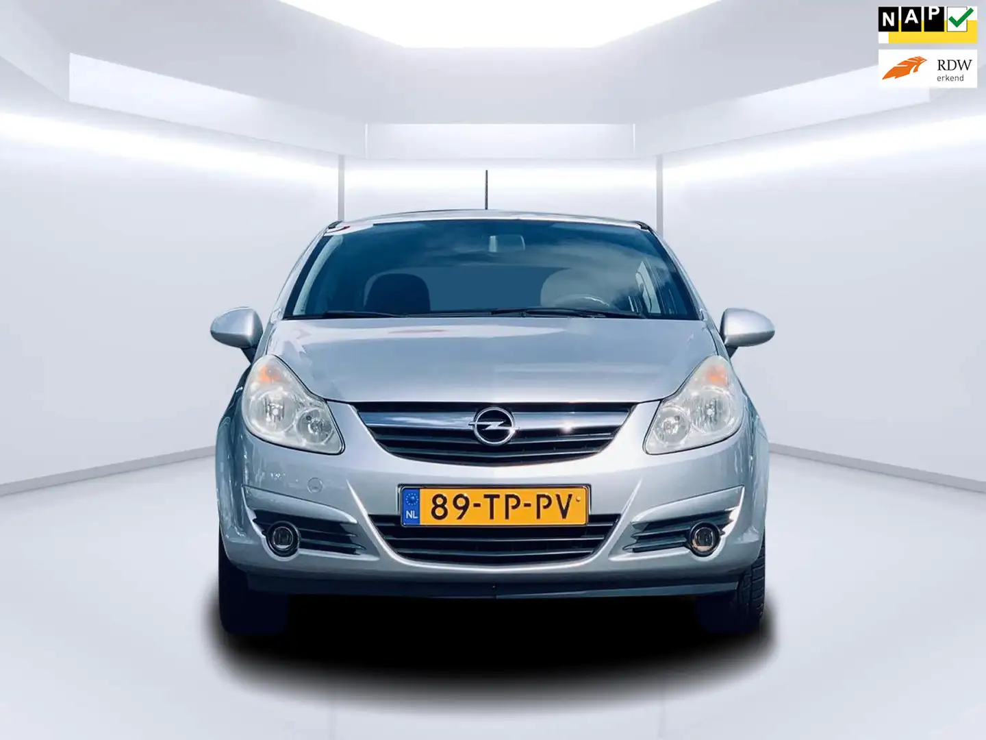 Opel Corsa 1.4-16V Enjoy, Automaat, Airco, 5 Deurs, Trekhaak, Gris - 1
