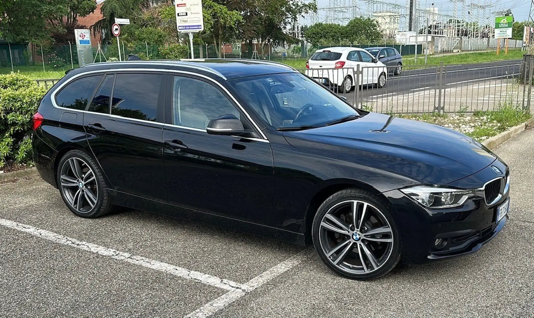 BMW 320 Serie3 F31 2015 Touring 320d Touringxdrive Luxury Noir - 2