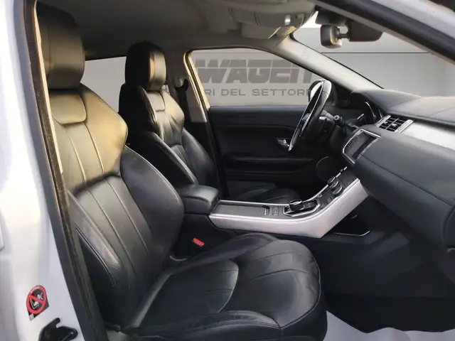 Land Rover Range Rover Evoque view 12