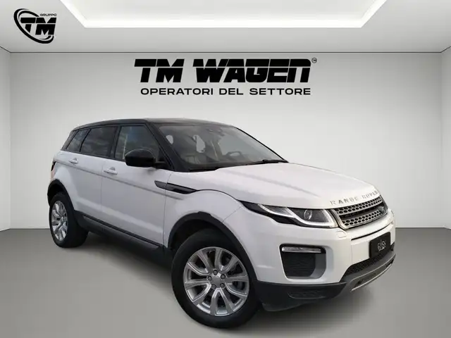 Land Rover Range Rover Evoque view 3