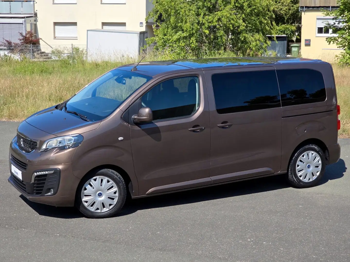 Peugeot Traveller Active Blue HDI 150 L2 PANO+AHK+TEMP.+ Bruin - 2