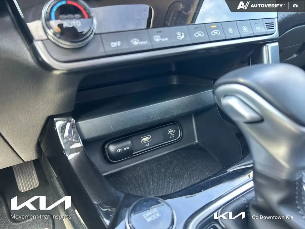 Kia Seltos снимка Kia Seltos