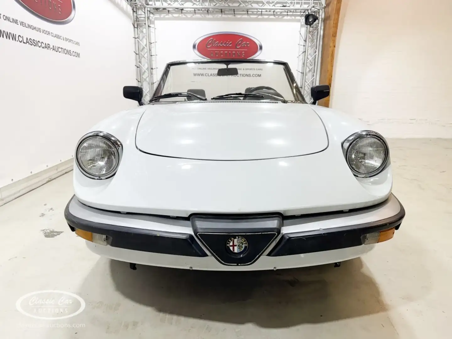 Alfa Romeo Spider - ONLINE AUCTION Wit - 2
