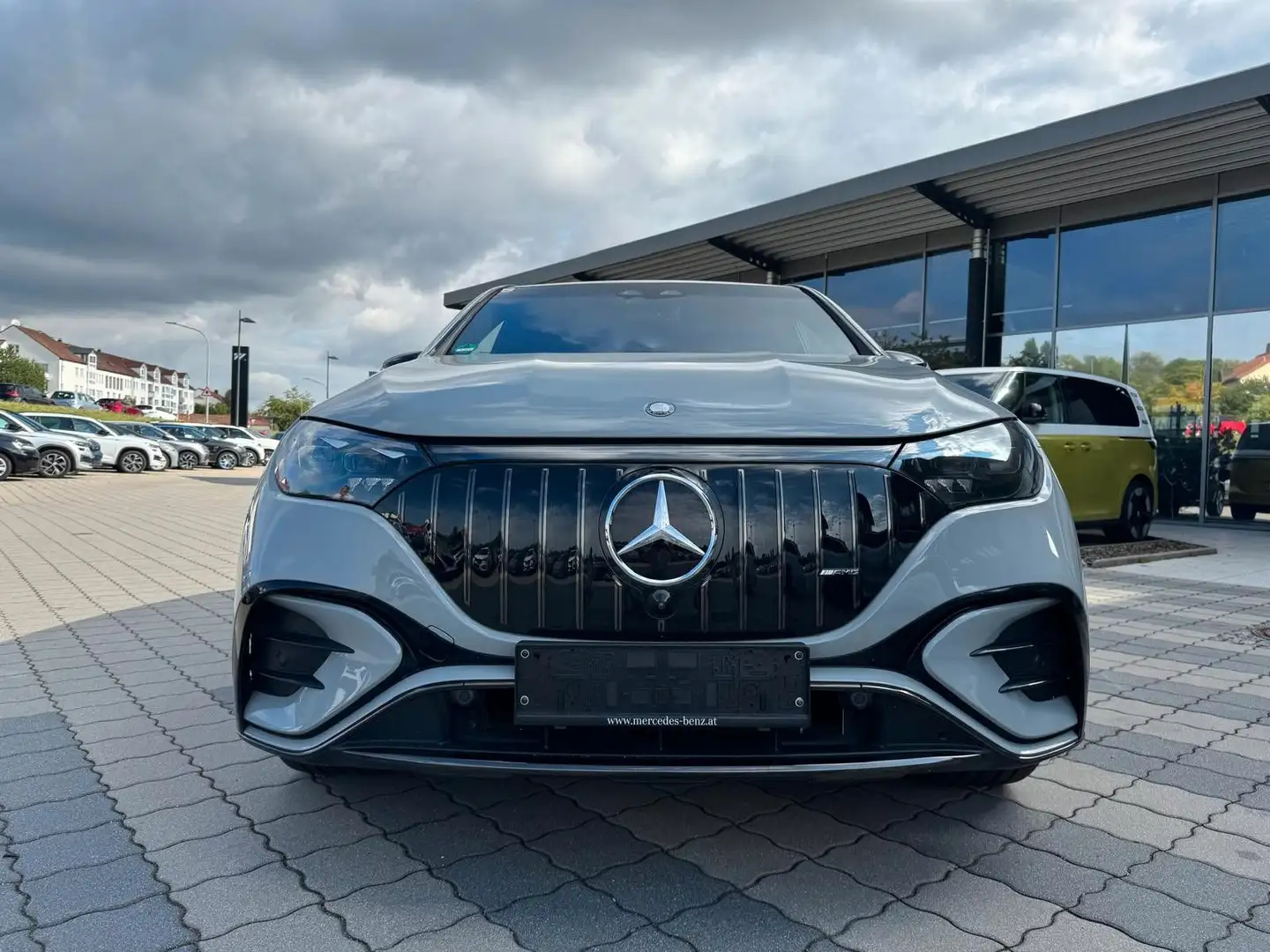 Mercedes-Benz EQE SUV 53 AMG 4Matic+ Gris - 2