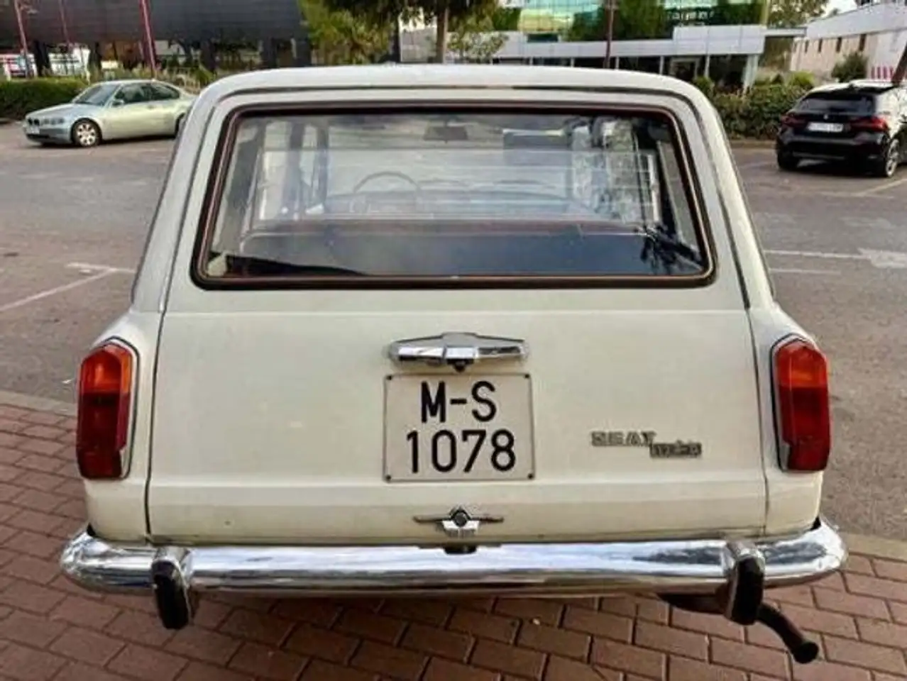 SEAT 124, foto 8