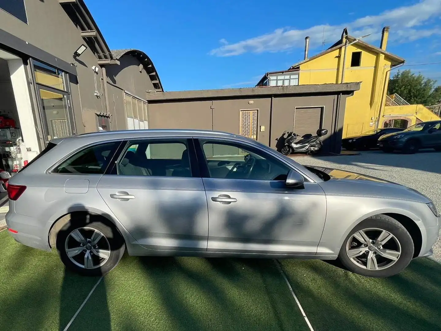 Audi A4 *STATION WAGON* *OFFERTA CON FINANZIAMENTO* Grijs - 2
