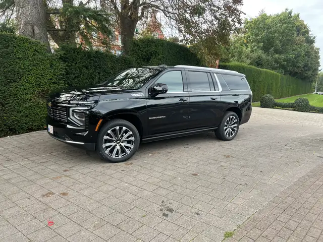 Chevrolet Suburban High Country  6.2 V8 € 86.500 ,- excl btw