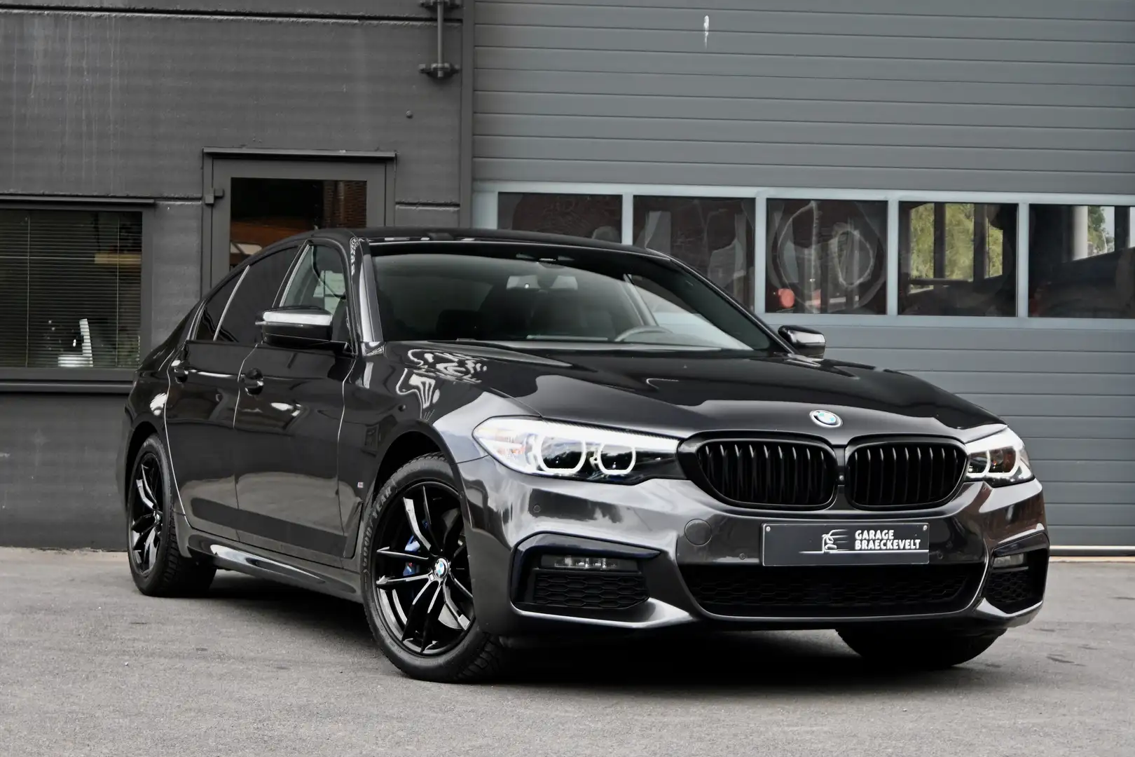BMW 530 e Mpack - HarmanK - 360° - HUD - Mbrakes - 18" Gris - 1