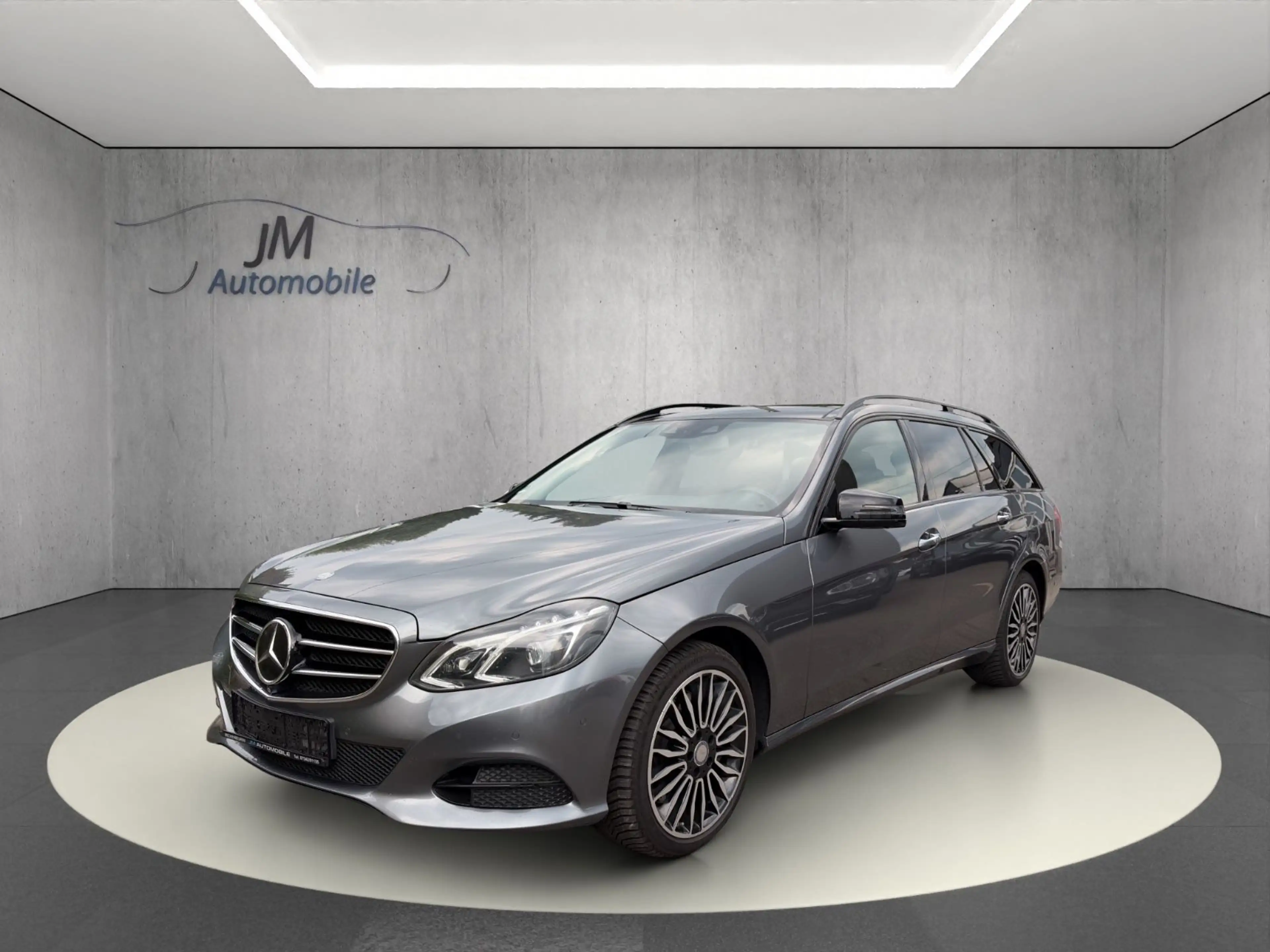Mercedes-Benz E 350 T-Modell 4Matic Leder Pano LED AHK — photo 3