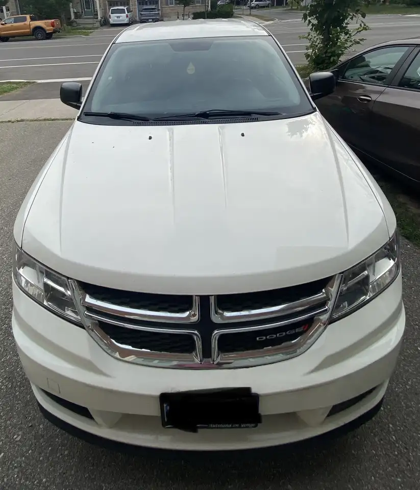 Dodge Journey снимка Dodge Journey