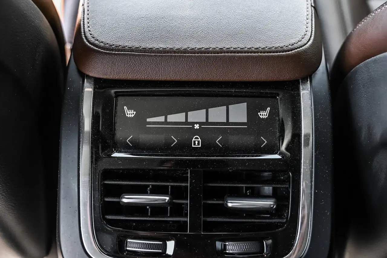 Volvo XC90 снимка Volvo XC90
