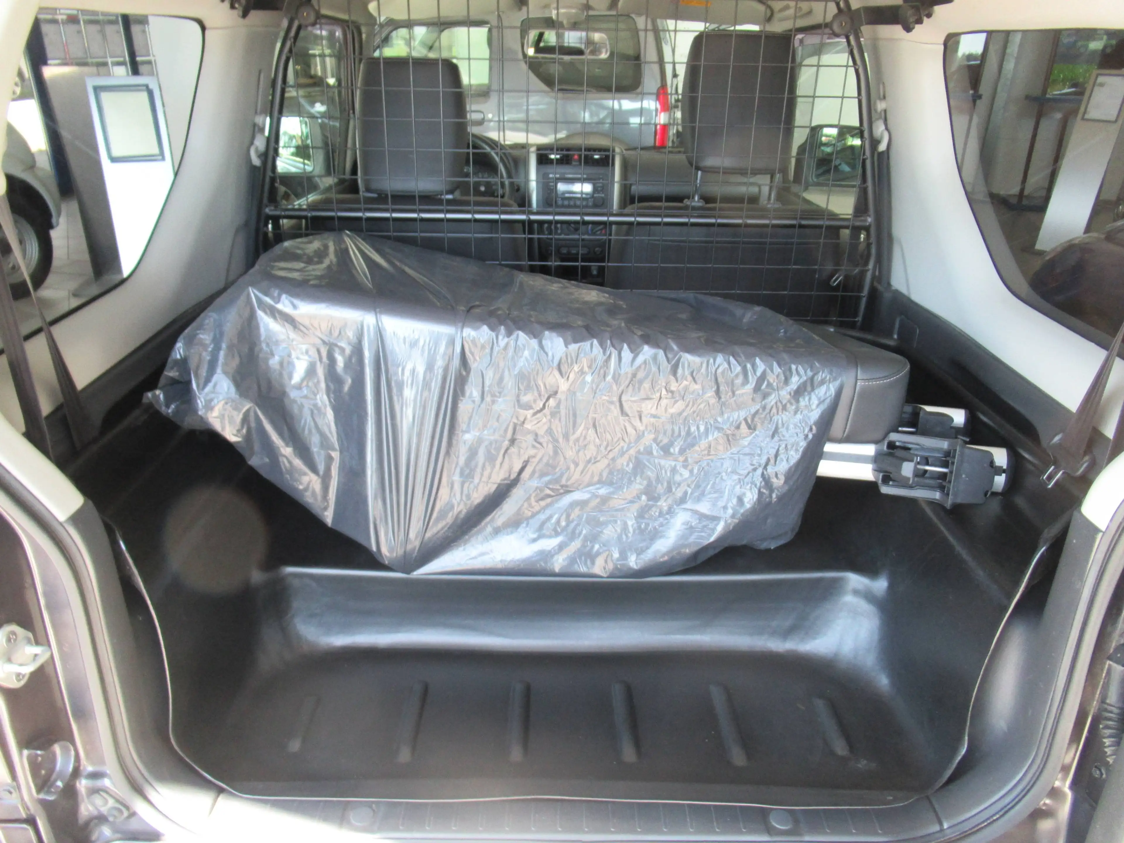 Suzuki Jimny Jimny Comfort / TOP / 4 Sitzer / Trenngitter / Wildwanne — photo 6