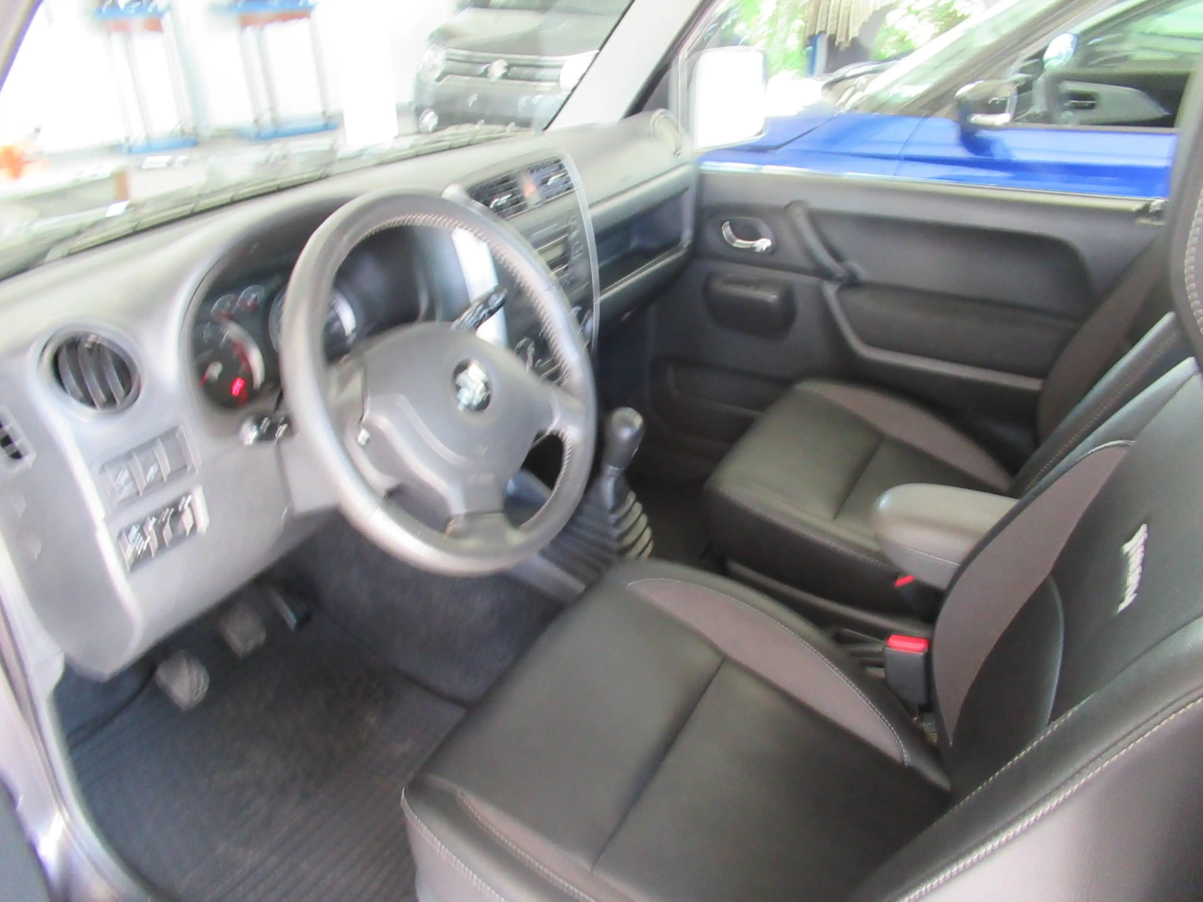 Suzuki Jimny Jimny Comfort / TOP / 4 Sitzer / Trenngitter / Wildwanne — photo 11