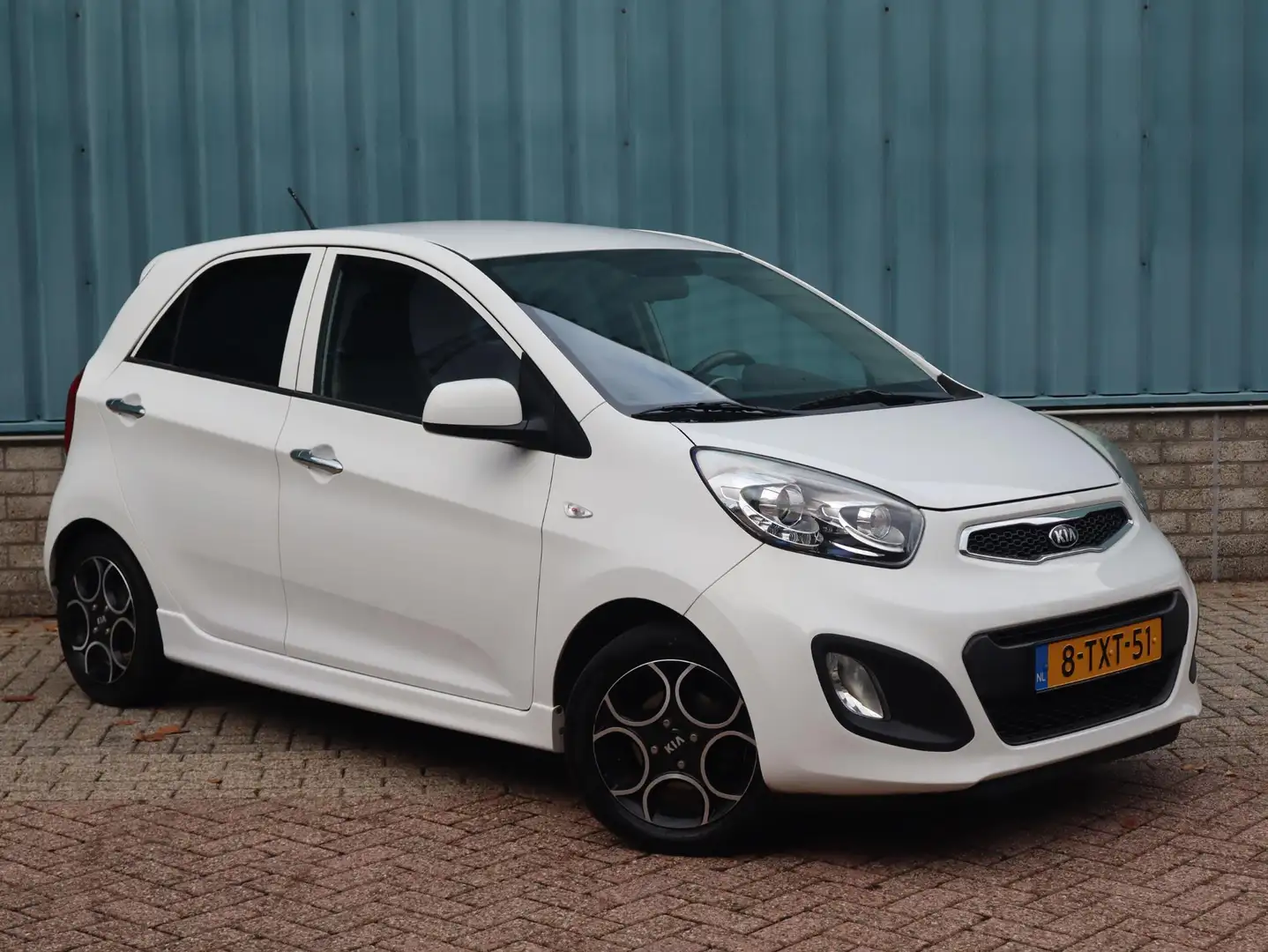 Kia Picanto World Cup Edition 1.0 CVVT 67pk | AIRCO | LAGE KM- Wit - 2