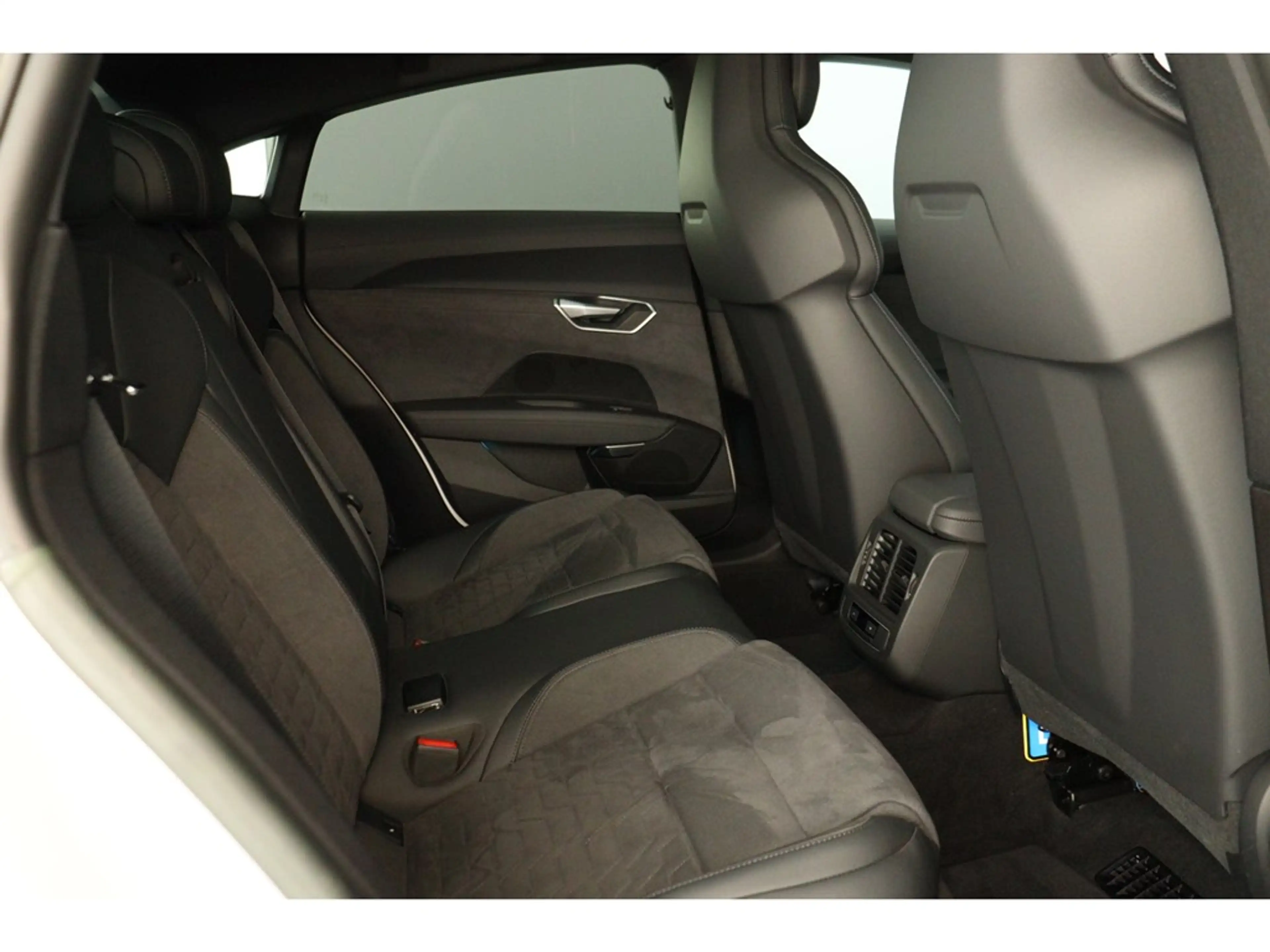 Audi e-tron GT 476pk Quattro Pack Business — photo 12