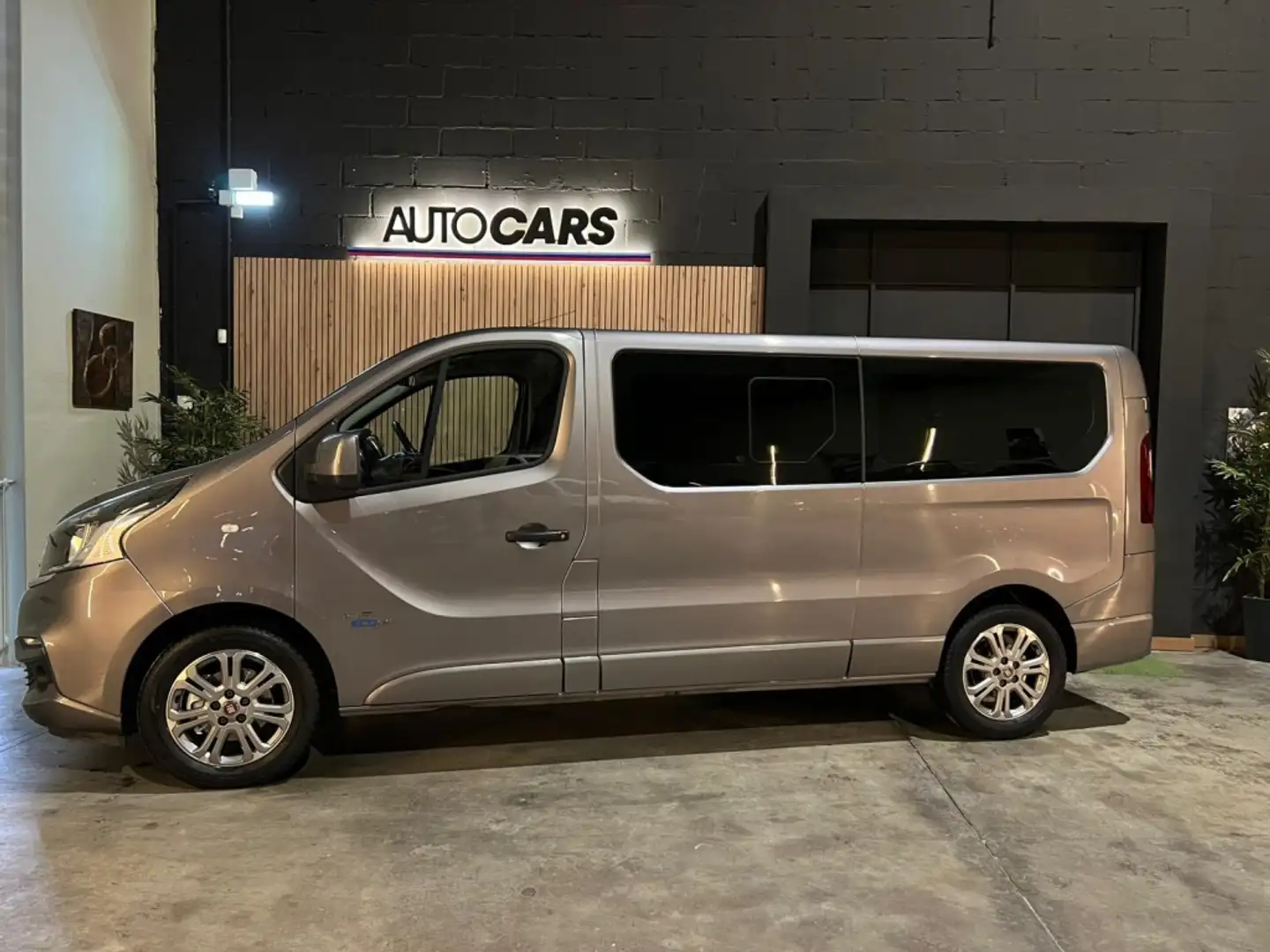 Fiat Talento Combi 2.0 Ecojet 1.2 Largo LX 145 Beige - 2