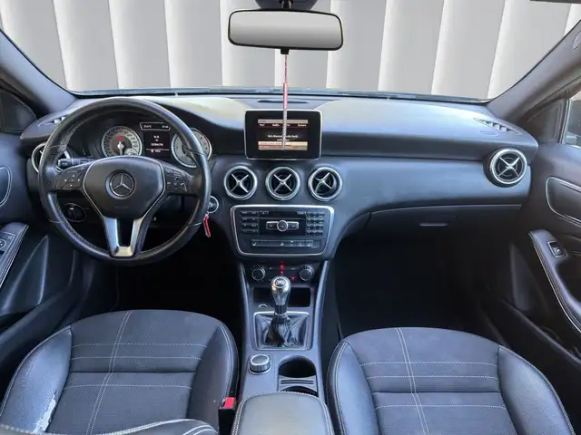 Mercedes-Benz A view 11