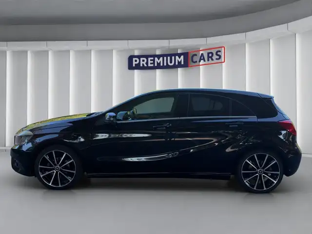 Mercedes-Benz A view 2