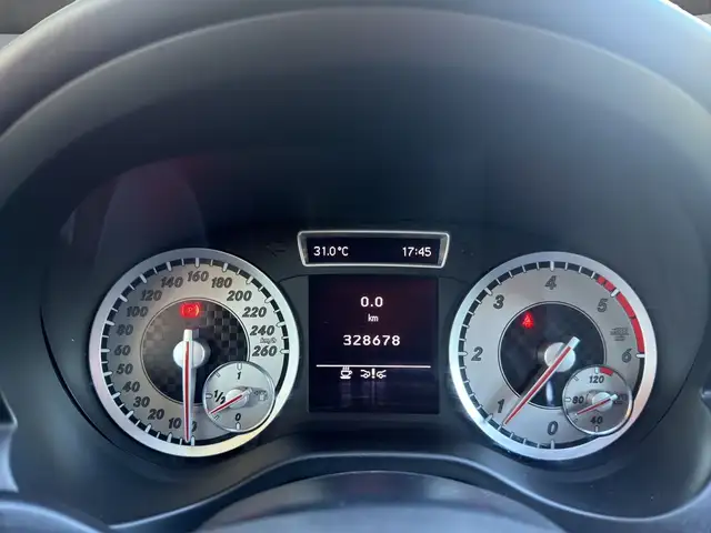 Mercedes-Benz A view 13