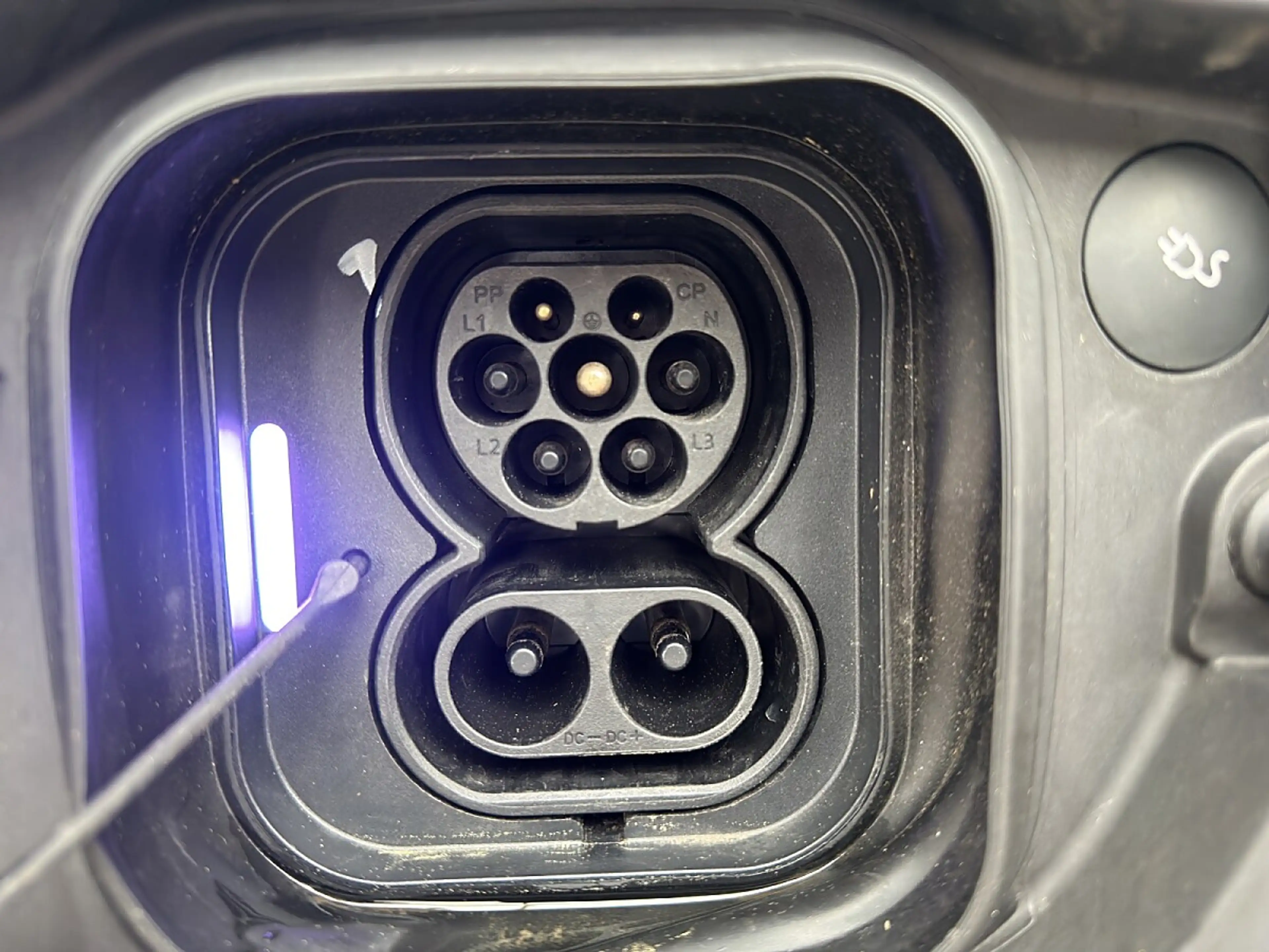Volvo C40 Recharge Twin 78kWh Ultimate — photo 7