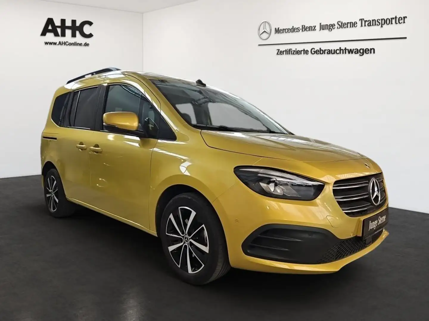 Mercedes-Benz T-Class T 180 PROGRESSIVE Navi LED PTS RFK SHZ Tisch GRA Sárga - 2