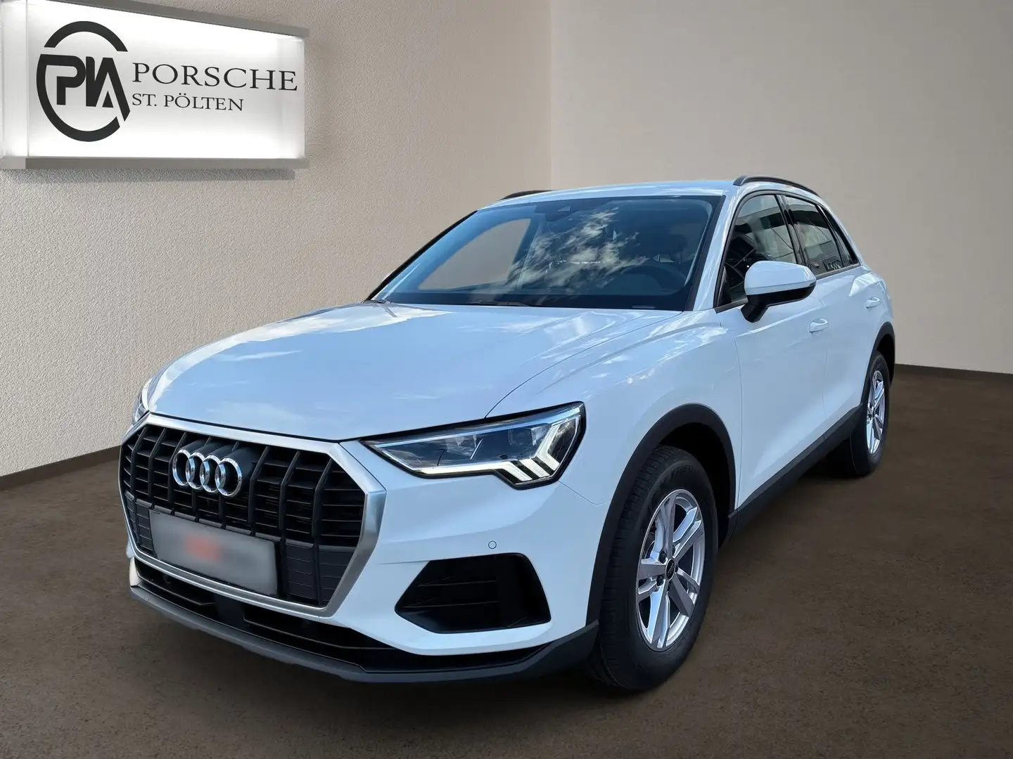 Audi Q3 35 TFSI intense Weiß - 2