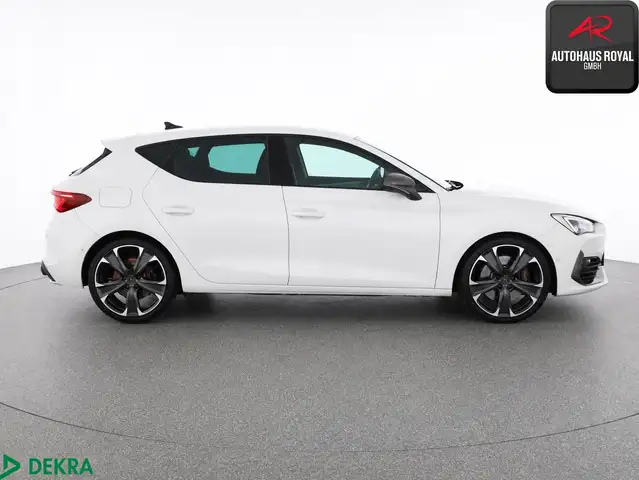 Cupra Leon view 6